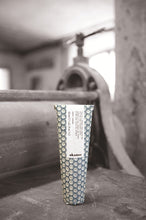 Lade das Bild in den Galerie-Viewer, More Inside Strong Hold Cream Gel